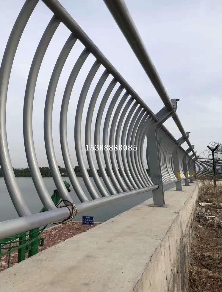 桥梁护栏网