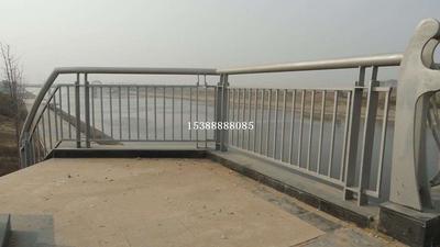 桥梁护栏网